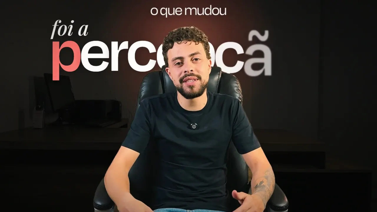 Cena de vídeo produzido pela KFIR, com texto animado sobre o apresentador